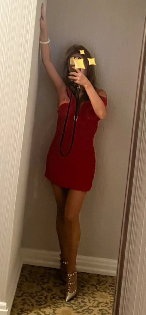 Mollani Maui escort gallery image